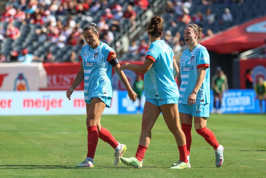 Natalia Kuikka (oik.) on vakiinnuttanut paikkansa Chicago Starsin kokoonpanossa. Kuva: SPP Sport Press Photo. /Alamy Live News / AOP