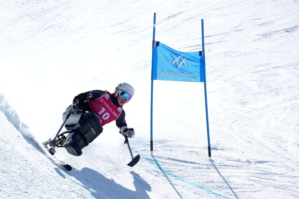 Nette Kiviranta pujottelussa para-alppihiihdon maailmancupissa Veysonnaz&rsquo;ssa Sveitsiss&auml; helmikuussa 2026. Kuva: Alexandra Blum / Action Press / AOP